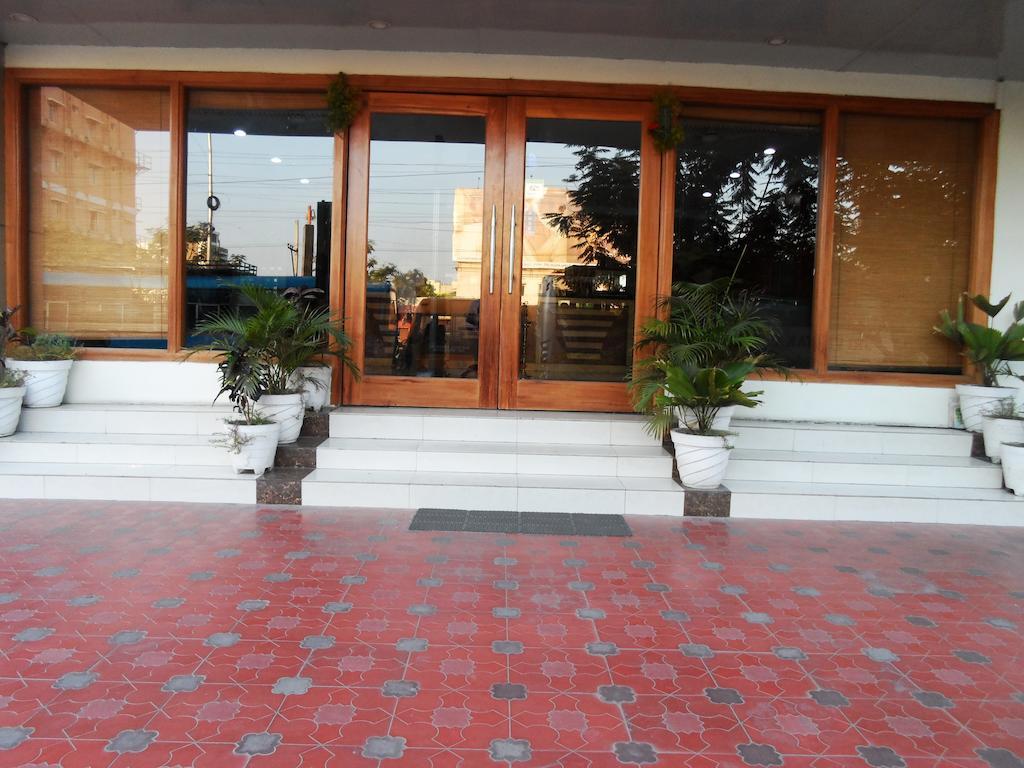Psr Hotel Tirupati Bagian luar foto
