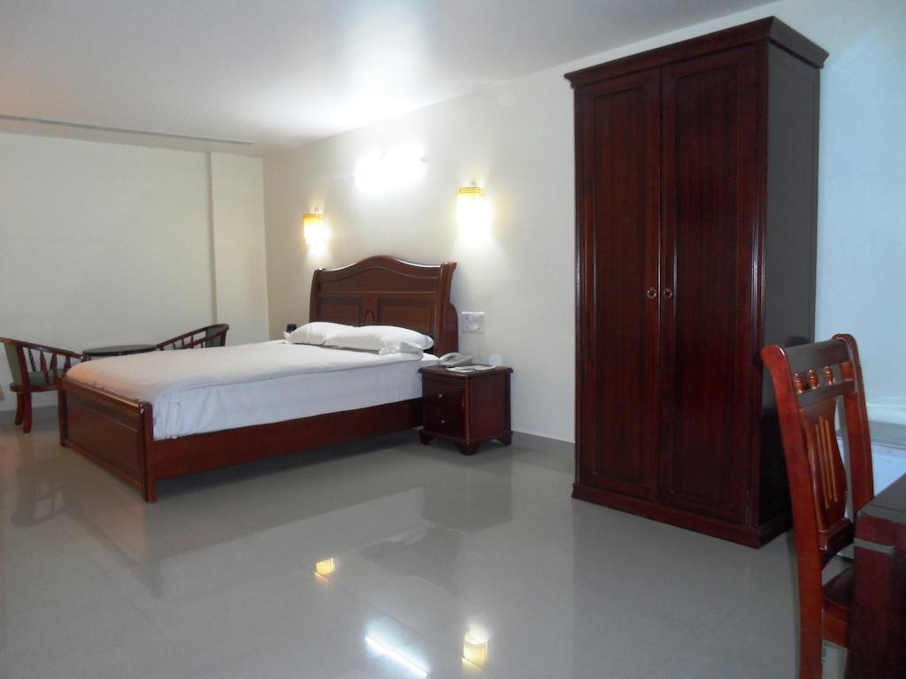 Psr Hotel Tirupati Bagian luar foto