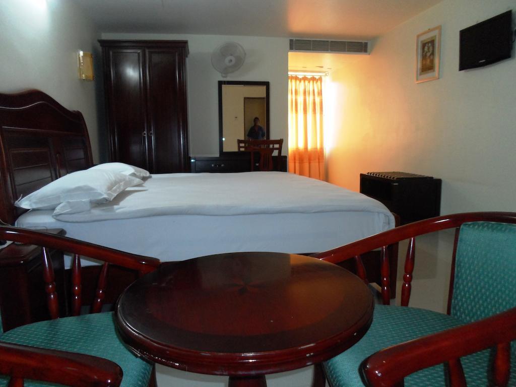 Psr Hotel Tirupati Bagian luar foto